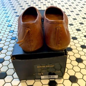 Frye Regina Flat in Cognac